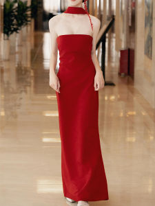 ชุดกี่เพ้าจีนฤดูร้อนสำหรับเจ้าสาว ชุดกี่เพ้าสีแดงสองชิ้น ชุดราตรีแขนกุด ชุดกี่เพ้ายาวปานกลาง คอตรง วัสดุโพลีเอสเตอร์