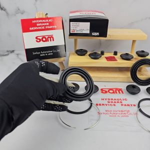 KALIPER KIT REM CAKRAM RODA DEPAN SUZUKI JIMMY KATANA KIRI KANAN 1SET SAM PART MOBIL