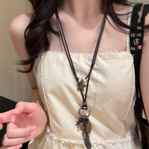 Elegant Long Feather Pendant Necklace for Women Double Layered Sweater Chain Decorative Stacking Accessory World Style Fashion Jewelry