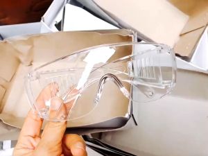 Mắt Kính Bảo Hộ Trong Suốt An Toàn Tuyệt Đối Có Khe Thoáng Khí Mắt Kính Y Tế Đi Đường Chống Bụi