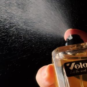 Parfum Pria Aroma Spicy Menggoda - Drakes Inferno Extrait De Parfum - Veloras Luxury Perfume