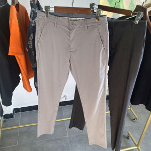 กางเกงยีนส์ทรงหลวมสบาย ๆ สำหรับผู้ชาย กางเกงขายาวทรงตรง ระบายอากาศได้ดี สวมใส่สบาย ฤดูร้อน 2024 กางเกงขายาวทรงหลวมสบาย ๆ