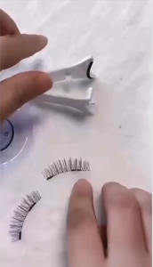 4 ชิ้น (1 คู่) ขนตาปลอมแม่เหล็ก 3 มิติพร้อมคลิปขนตาแบบใช้ซ้ําได้กันน้ําไม่ต้องใช้กาว