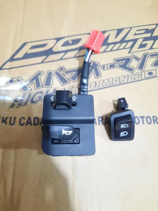 SAKLAR%20HOLDER%20KIRI%20SET%20FAZZIO%20FLEEGO%20MIO%20GEAR%20GRAND%20FILANO%20(SET%20TOMBOL%20DIM,KLAKSON,SEN)%20-%20Image%202