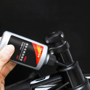 Lubricating Bike Chain Oil