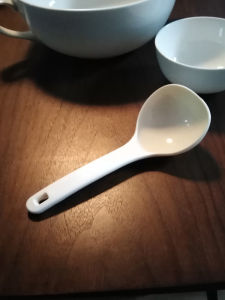 Plastic Short Handle Soup Spoon for Home Use Rice Porridge Spoon Thickened Handle Heat Resistant Kitchen Cooking Utensil