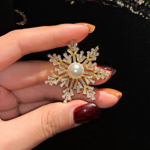 CAFFTI | High-end Stylish Pearl Snowflake Brooch