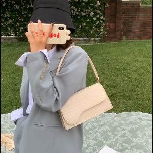 (XẢ KHO) Túi đeo chéo kẹp nách style Hàn Quốc vân da cá sấu giá rẻ dành cho nữ