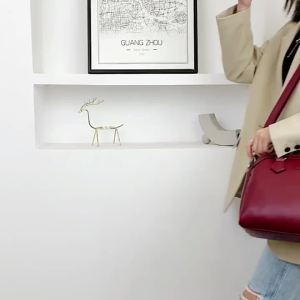 กระเป๋าถือ สะพายผู้หญิง ใบใหญ่จุได้เยอะแบรนด์ จิงโจ้ แฟชั่นหนังPUอย่างดี KAIDIFEINIROO (รหัสD8076)