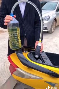 Car Fuel Tank Sucker Oil Transfer Car Fuel Pump Petrol Diesel Liquid Manual Pump  P2459