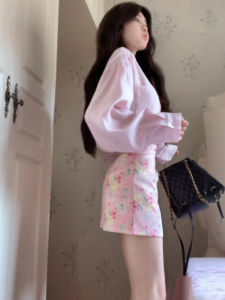 CHANGTONG | Elegant Ootd Matching Set Charming Top & Floral Skirt