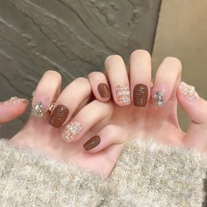 Cloud Xī Cài Color Small Fragrance Style Wearable Nails Short Handmade New Year Edition Autumn Winter Finished Product False Nails Stickers