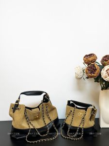 Modern Neutral Style Suede Tote Bag Shopping Leather Shoulder Crossbody Bag for Young Women Casual Pure Color Diamond Chain