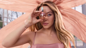 [⭐️ NEW LAUNCH] Kerastase Gloss Absolu Glaze Milk Anti-Frizz Heat Protecting Spray - 190ml