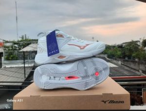 Mizuno Momentum 36 37 38 39 40 41/Sepatu Voli Mizuno Momentum Cewek /Sepatu Volly Mizuno/Sepatu Volley Mizuno/Sepatu Olahraga Pria/Sepatu Lari Pria/Sepatu Mizuno Momentum/Sepatu Mizuno Terbaru/Sepatu Mizuno Momentum murah/Sepatu Volly Mizuno Wave Momentum