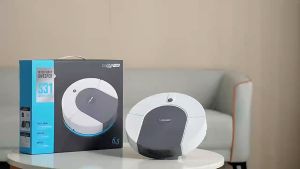 Household intelligent sweeping robot sweeping and mopping 家用智能扫地机器人扫地拖地