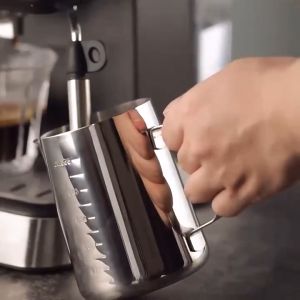 <🎁 ของขวัญปีใหม่ > หม้อต้มกาแฟ ลาเต้อาร์ตกาแฟ ที่ตีฟองนม กาต้มน้ำ ถ้วยตีฟองนม สแตนเลส ที่ตีฟองนมสแตนเลส สแตนเลส 304 สีเงิน มี 5ขนาดให้เลือก