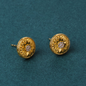 Chow Sang Sang 周生生 999 24K Gold Cultural Blessings Lotus Mandala Diamond Stud Earrings for Women 95723E