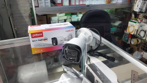 Camera Analog Dahua 2.0MP – DH-HAC-B1A21P-U-IL-A (Hồng Ngoại 30M / LED Trắng 20M / Có Mic / Võ Nhựa)
