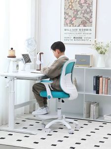 Ghế học sinh tiểu học nâng hạ chiều cao có kệ để chân ổn định tư thế tự động khóa bánh xe khi ngồi