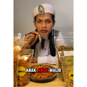 usus krispi - kripik usus 500 gram bumbu pedas daun jeruk JINDU - goyangannya bikin candu - cemilan food snacks
