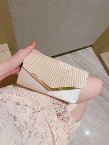 Elegant Evening Clutch Handbag Fairy Small Square Bag for Banquet Cheongsam Handheld Bags Stylish European Fashion Silk Material