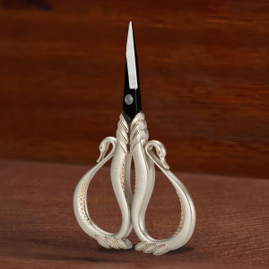 1PCRetro Sewing Vintage Scissors Embroidery Cross-stitch Scissor Fabric Needlework Sewing Tools DIY Crafting Tool Sewing Tools