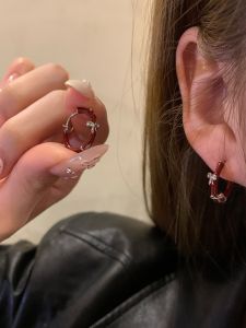 Red Butterfly Knot Ear Cuffs Sleepwear Friendly New Year Hot Sale Earrings Retro Court Style Alloy Gold Plated Artificial Gem