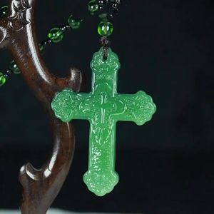 Liontin Kalung Lambang Salib Yesus