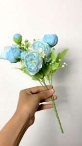 Dekorasi Pernikahan Elegan Dengan Mawar Artifisial & Bunga Peony Besar Cantik