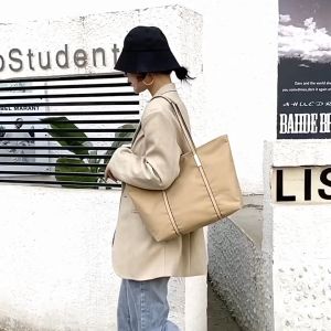 LR กระเป๋าแฟชั่นสตรี รุ่น MIS-1201 (M9-288) WTO แบบสะพายไหล่ จากร้าน Lady Rewards