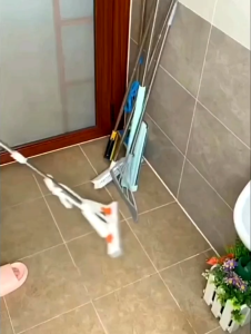 Gantungan Mop & Sapu Stainless Steel SUS 304 / Gantungan sapu pel / hook holder stainless 304