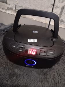 Affordable Groov-e Mini Boombox Portable CD Player with FM Radio 220 volts 😍👌