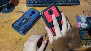 Case HP untuk REALME C17/7i HardCase Belt Clip Robot Crystal Standing Cover