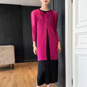 ผู้หญิงพับ อารมณ์พร็อพ สีทึบ เสื้อกันลม คอกลม 2078 แบตอีกแซม ความยาวกลาง 12 ครั้ง จีบความยาวกลาง ถ้าถ้าเสร็จสิ้น