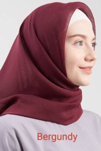 Terlaris//Hijab Segi Empat  Bella Square Terbaru Jahit Tepi Rapi 60 Variasi Warna Busana Muslim Lembut Nyaman Instan