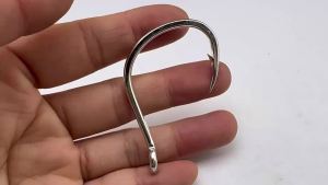 100pcs/box 3~12 High Carbon Steel Fishing Hooks Pack with Hole Fishing Hooks Circle Black Barbed Hooks Fishing Accessories