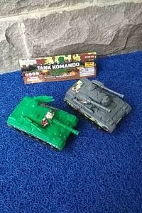 Mainan Anak Mobil Tank Baja Isi 2 Pcs - Mainan Tank Combat - Mainan Tank Tentara - Tank Plastik
