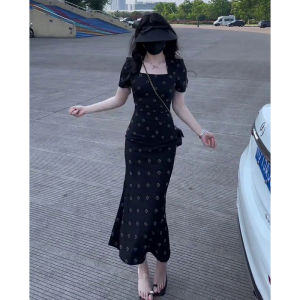 Summer 2025 French Vintage Hepburn Style Floral Slim Fit Long Dress Black Fish Tail Skirt Womens Clothing Polyester Fiber Short Sleeve Zipper Closure