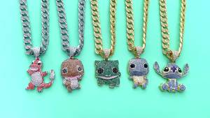 Takara Tomy | Vòng Cổ Kim Cương Giả Phong Cách Hip-Hop Hình Hoạt Hình Dễ Thương Cá Tính Phụ Kiện Trang Sức Dành Cho Phụ Nữ Và Nam Giới Ý Tưởng Quà Tặng Cosplay Phụ Kiện