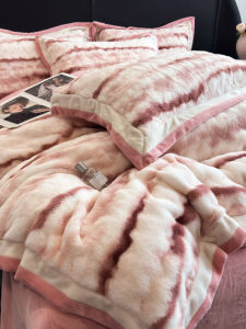 Luxurious Gradient Color Warm Bedsheet Set