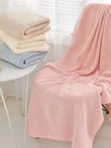 Pineapple Pattern Coral Fleece Bath Towel Set Three Pieces High Density Absorbent No Shedding Home Textile Practical Towels