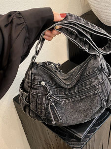 Retro Fashionable Womens Backpack Travel Shoulder Crossbody Bag Stylish Compact PU Leather Casual Bag for Middle-Aged Mothers