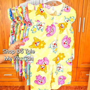 Bộ lửng bé gái Size 5 (14-15kg) Tole/lanh 2 da loại 1 có nút cài trước cổ áo. Được chọn mẫu.