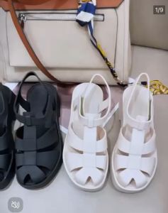 MELISSA HOOLY AD( SIZE 35/36 - 40 ) Sandal cewek