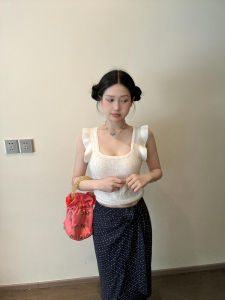 Áo Ba Lỗ Hở Vai Dệt Kim Trắng Kiểu Pháp Cho Nữ Mùa Hè Áo Khoác Ngoài Thiết Kế Ôm Vừa Vặn Cổ Vuông Tay Lỡ Chất Liệu Cotton