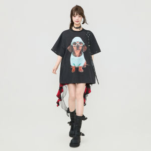 Keiko | Áo Thun Đen Phong Cách Punk Với Trang Trí Nút Bấm