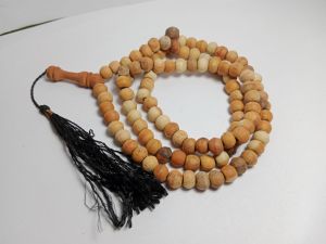 tasbih 99 kayu secang atau kayu merah delima