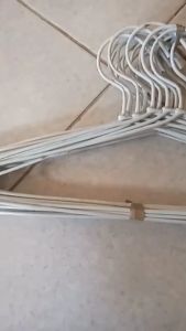 Hanger Bajugantungan Pakaian Kawat Laundry Straw