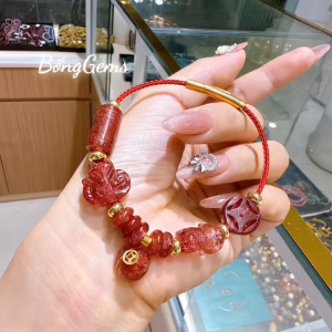 vòng tay nữ túi tiền thạch anh tóc đỏ bọc vàng tây mix hồ ly đồng điếu lu thống tì hưu và xu kim tiền thạch anh tóc đỏ vip vòng tay đá phong thủy hợp mệnh thổ mệnh hỏa trang sức thiết kế đủ hóa đơn thẻ bảo hành